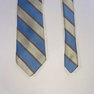 Salvatori Mens Blue and Champagne Gold Diagonal Striped Classic Necktie